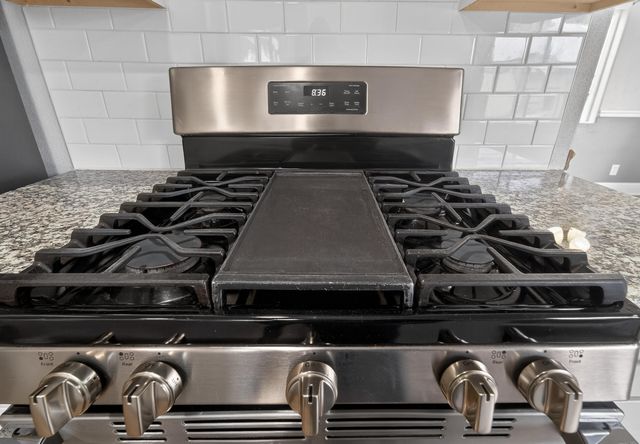 247 S College, Dinuba, CA 93618