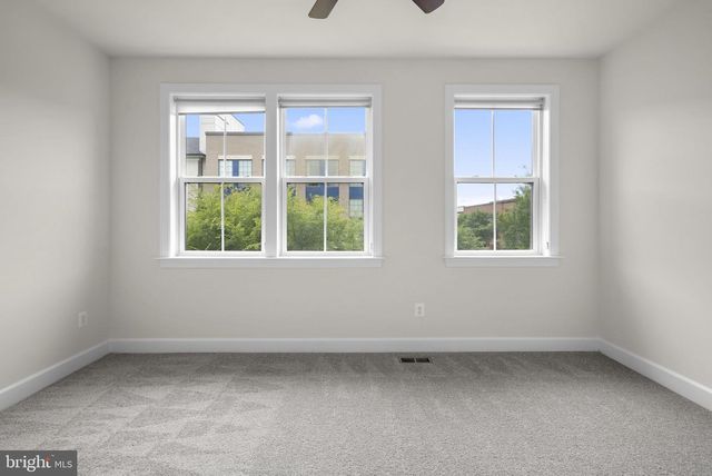 4602 WOODBERRY ST, Riverdale, MD 20737