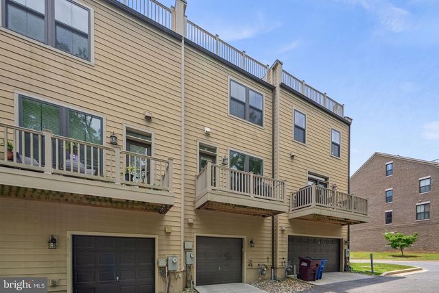 4602 WOODBERRY ST, Riverdale, MD 20737