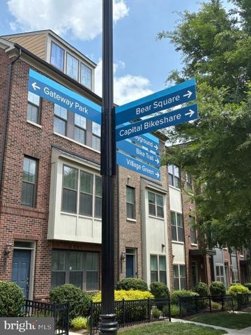 4602 WOODBERRY ST, Riverdale, MD 20737