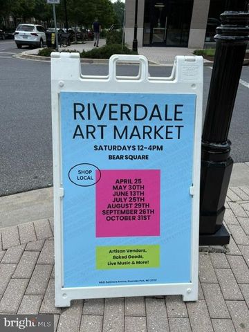 4602 WOODBERRY ST, Riverdale, MD 20737
