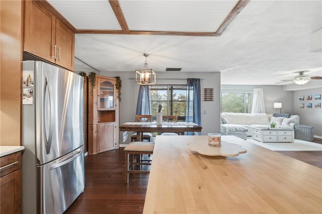 196 Old River Road 8F, Lincoln, RI 02865