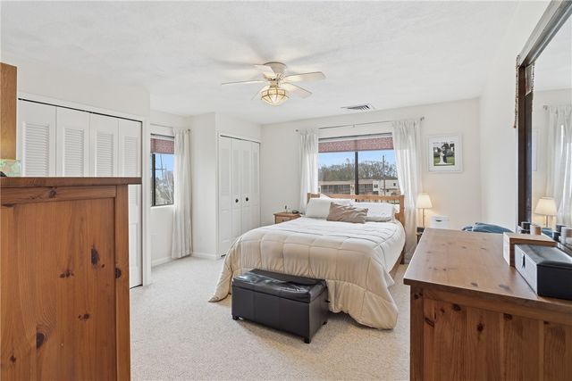 196 Old River Road 8F, Lincoln, RI 02865