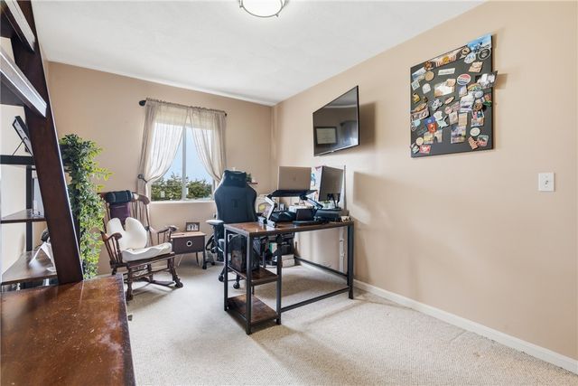 196 Old River Road 8F, Lincoln, RI 02865