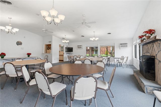 196 Old River Road 8F, Lincoln, RI 02865