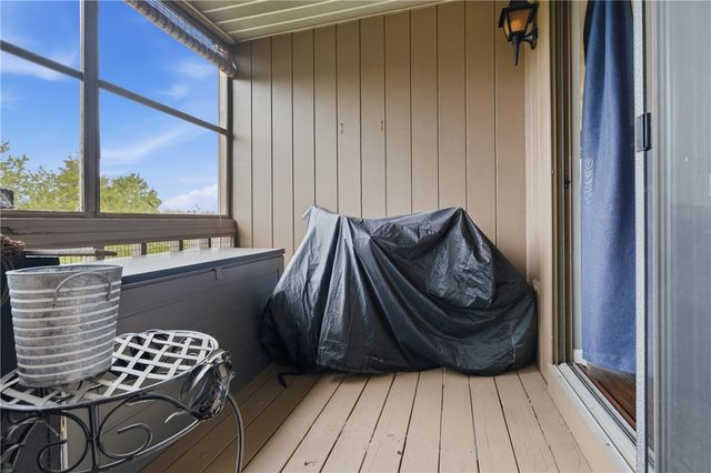 196 Old River Road 8F, Lincoln, RI 02865