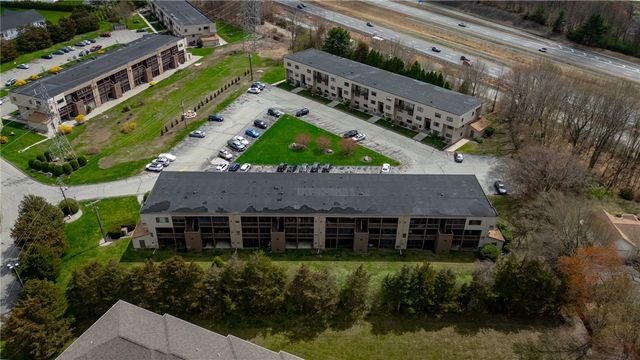 196 Old River Road 8F, Lincoln, RI 02865