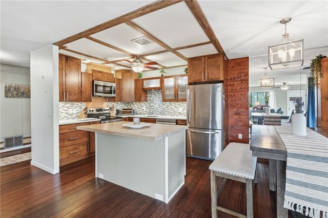 196 Old River Road 8F, Lincoln, RI 02865