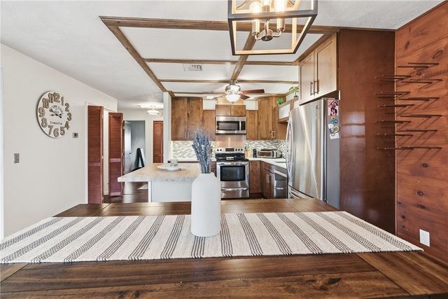 196 Old River Road 8F, Lincoln, RI 02865