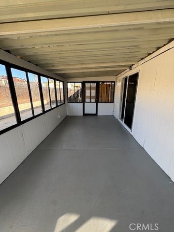 2196 W Oakland, Hemet, CA 92545