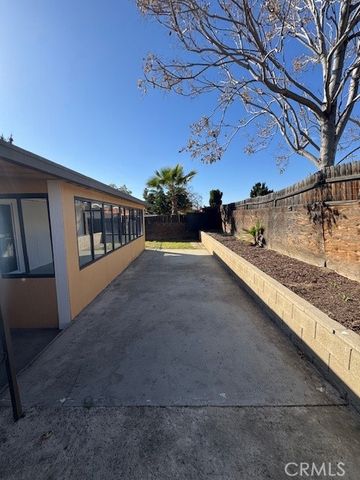 2196 W Oakland, Hemet, CA 92545