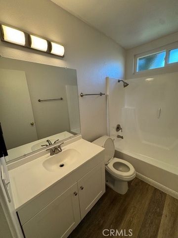 2196 W Oakland, Hemet, CA 92545