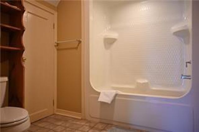 8040 HWY 28 EAST Highway, Pineville, LA 71360