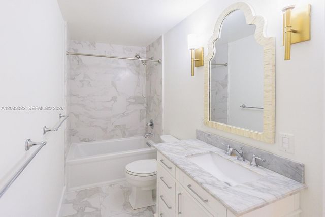 5838 SW 74 Terrace 101, South Miami, FL 33143