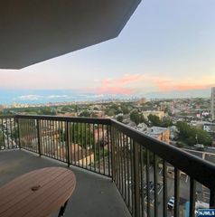 770 Anderson Avenue 15R, Cliffside Park, NJ 07010