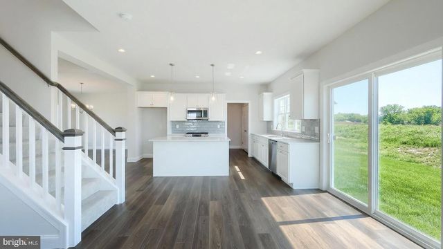 637 SUNSET BLVD, Annville, PA 17003