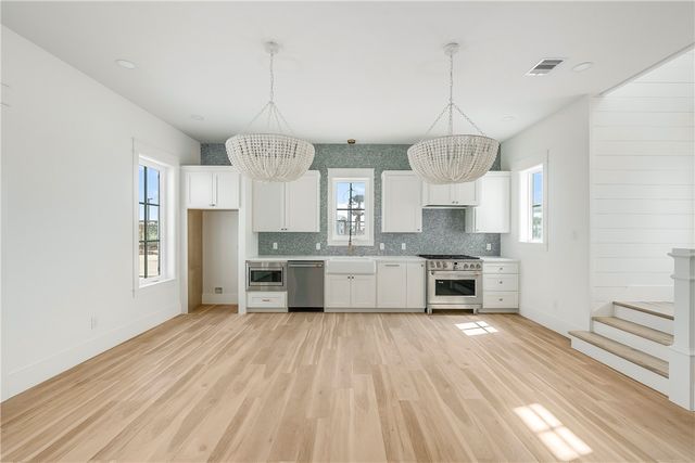 201 Laughing Gull Lane A, Port Aransas, TX 78373