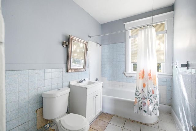 3238 Gilbert Avenue, Cincinnati, OH 45207