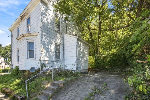 3238 Gilbert Avenue, Cincinnati, OH 45207