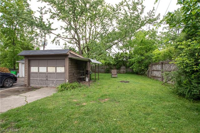 25 Forbes Road, Bedford, OH 44146