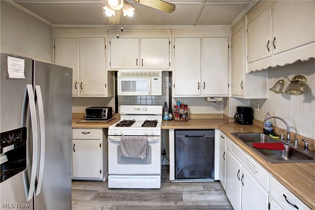 25 Forbes Road, Bedford, OH 44146