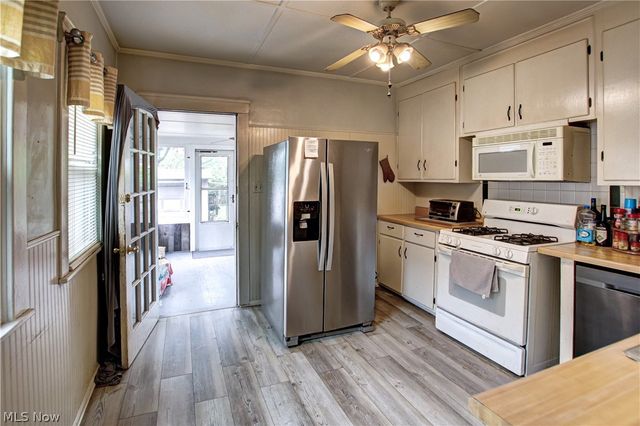 25 Forbes Road, Bedford, OH 44146