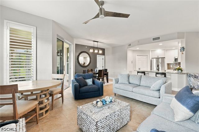 9160 Southmont CV 101, Fort Myers, FL 33908