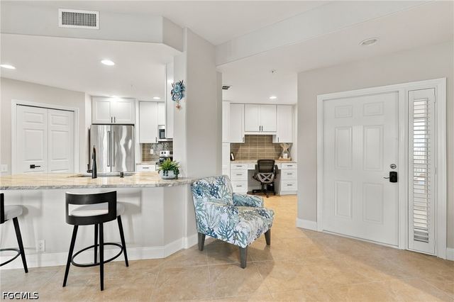 9160 Southmont CV 101, Fort Myers, FL 33908