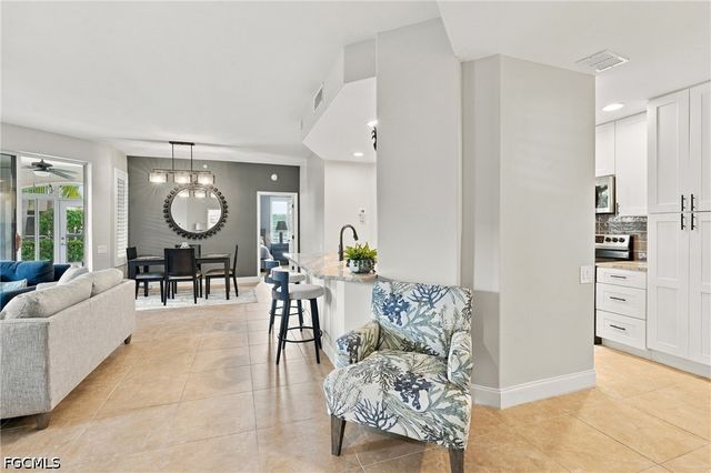 9160 Southmont CV 101, Fort Myers, FL 33908