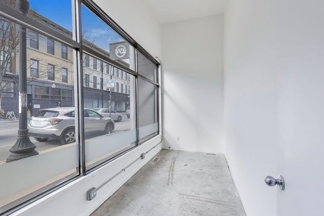 1839 S Halsted Street, Chicago, IL 60608