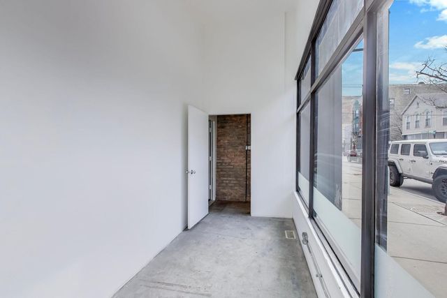 1839 S Halsted Street, Chicago, IL 60608