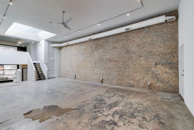 1839 S Halsted Street, Chicago, IL 60608