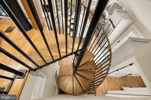 3421 21ST AVE N, Arlington, VA 22207