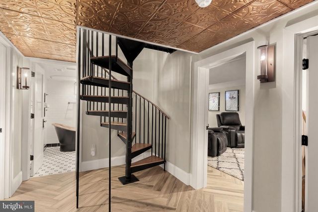 3421 21ST AVE N, Arlington, VA 22207