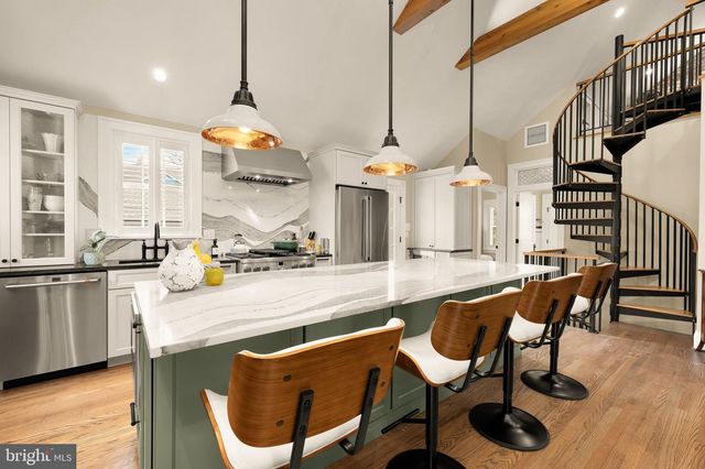 3421 21ST AVE N, Arlington, VA 22207