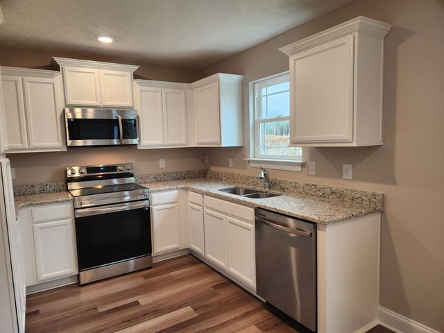 2910 Valley Farms Drive, Christiana, TN 37037