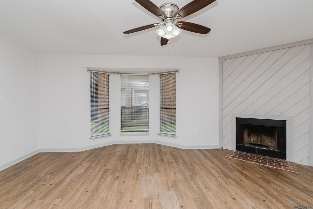 1757 S Brightside View Dr, Baton Rouge, LA 70820