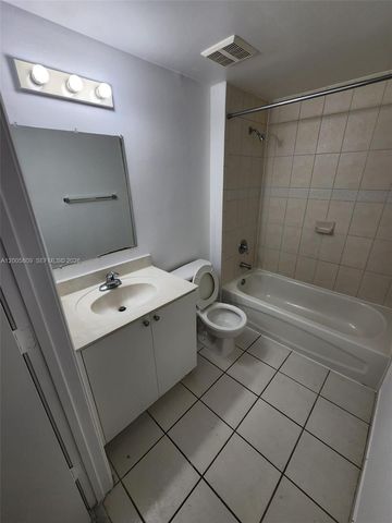 11060 SW 196th St 209, Cutler Bay, FL 33157