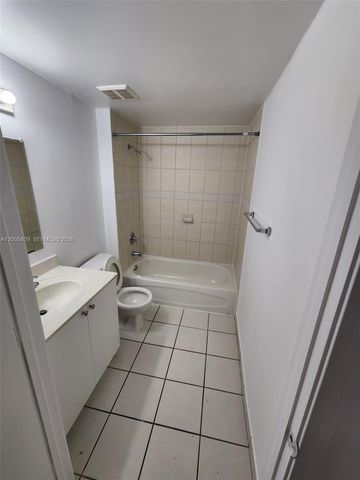 11060 SW 196th St 209, Cutler Bay, FL 33157