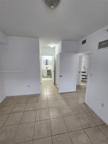 11060 SW 196th St 209, Cutler Bay, FL 33157