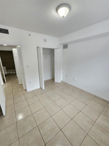 11060 SW 196th St 209, Cutler Bay, FL 33157