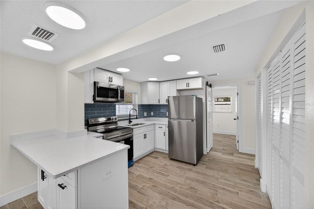 17352 US HIGHWAY 41, Spring Hill, FL 34610