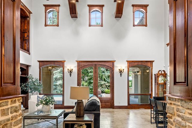 1020 W Shearwater Lane, Eagle, ID 83616
