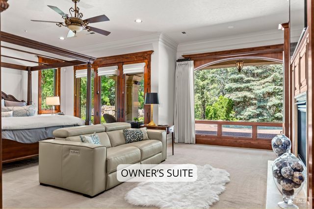 1020 W Shearwater Lane, Eagle, ID 83616