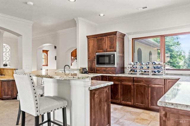 1020 W Shearwater Lane, Eagle, ID 83616