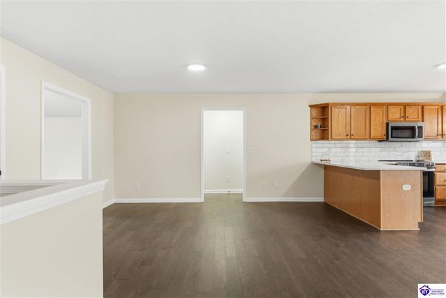 219 Meadowlake Drive, Radcliff, KY 40160