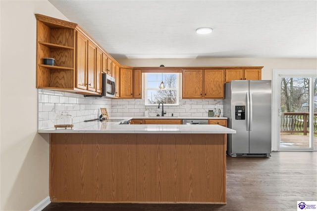 219 Meadowlake Drive, Radcliff, KY 40160