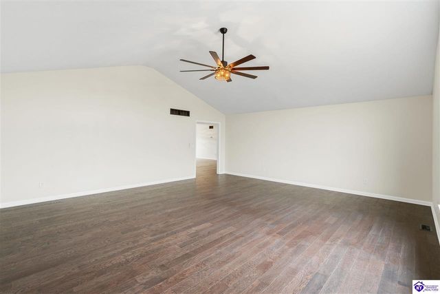 219 Meadowlake Drive, Radcliff, KY 40160