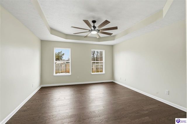 219 Meadowlake Drive, Radcliff, KY 40160