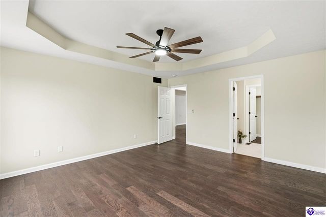 219 Meadowlake Drive, Radcliff, KY 40160